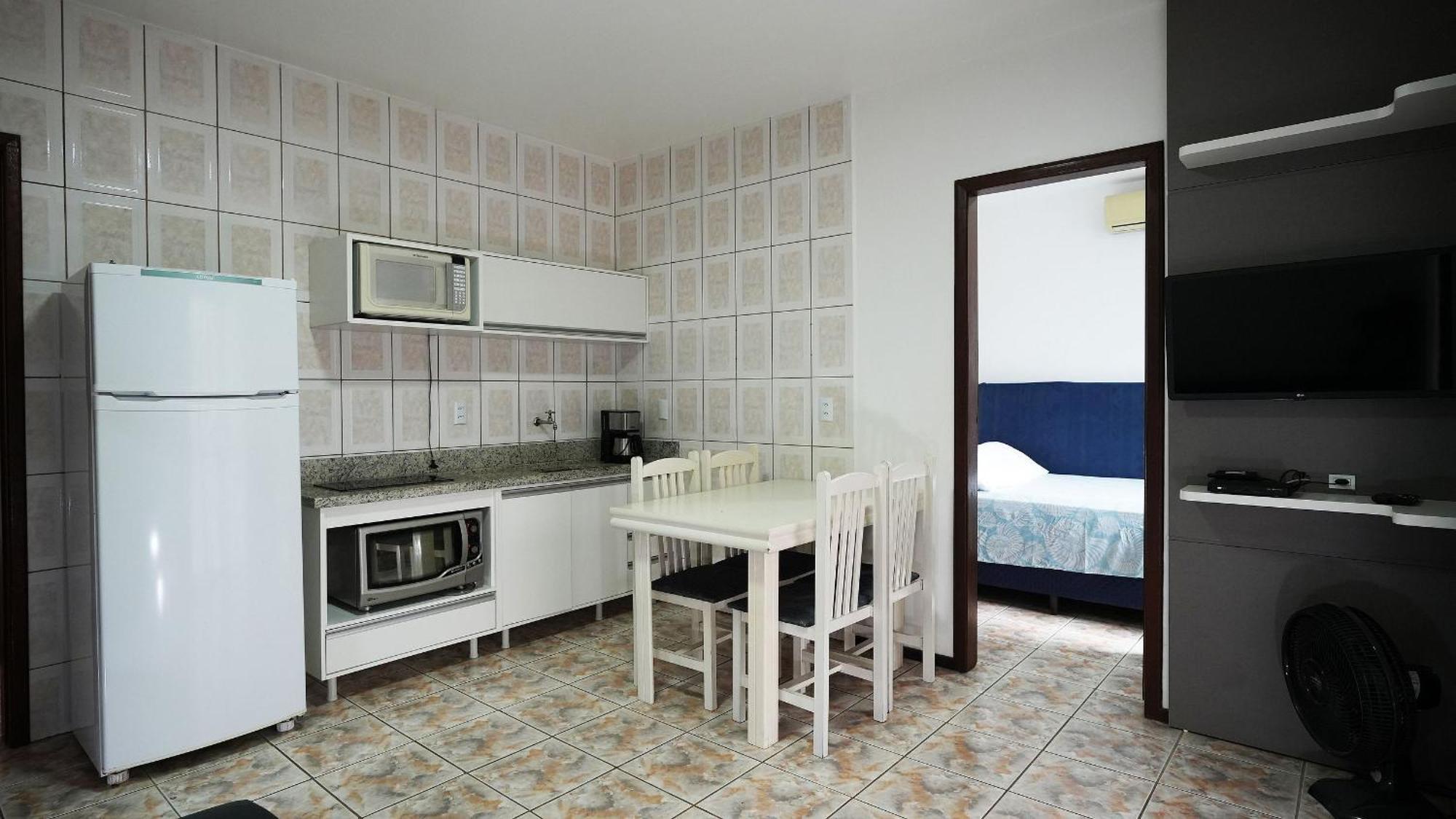 Residencial Adolfo - Mestre Naro Bombinhas Extérieur photo