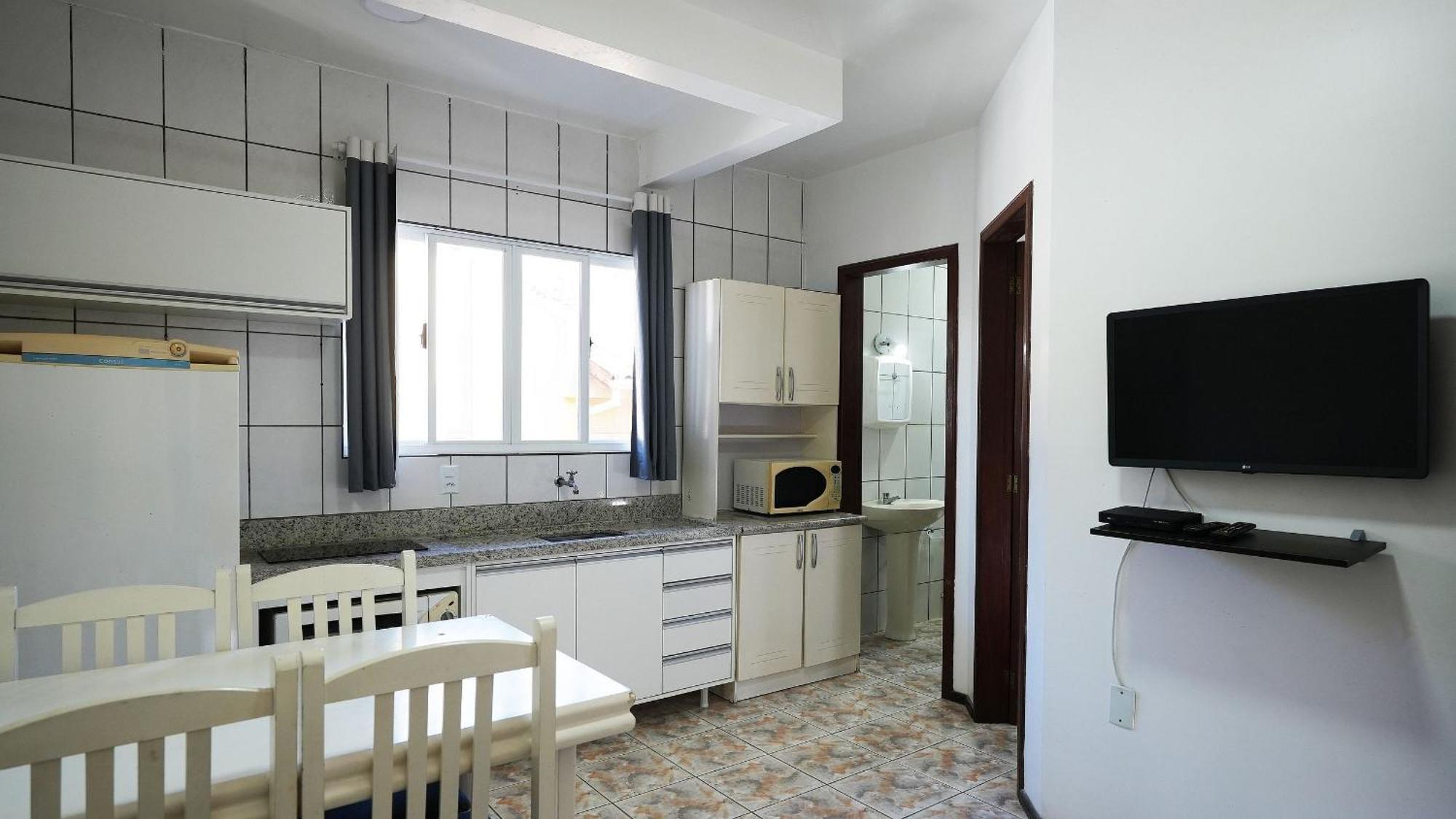 Residencial Adolfo - Mestre Naro Bombinhas Extérieur photo